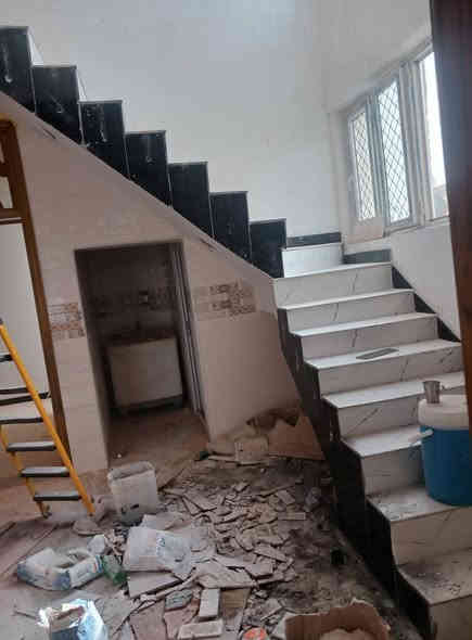 خلفه سراميك ومرمر هذا جزء من عملي ***********
