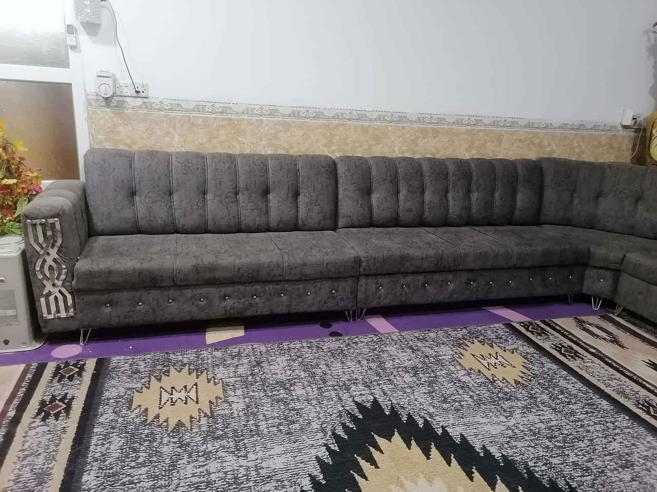 ديوان ٩ متر و٢٠سم خشب عراقي ثقيل دوشمة جديدة شرط القماش والخشب والاسفنج إكسترا السعر ٤٢٥ الف للإستفسار على الرقم *********** و*********** موصل الحدباء
