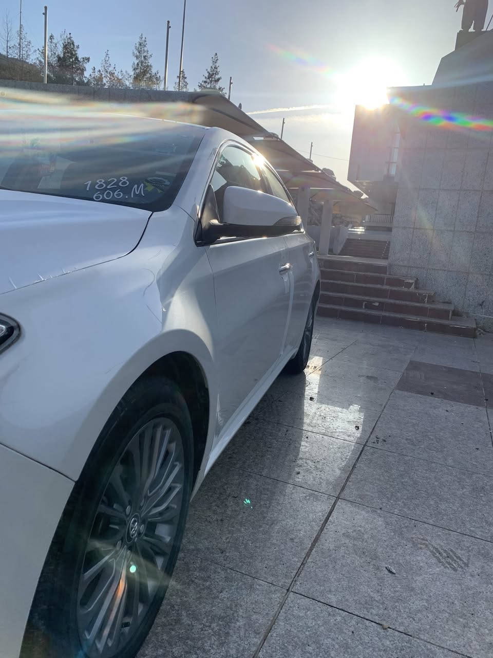 ئەڤەلون ٢٠١٣ خليجى ليميتيد دەرەجە ١
فول مواسفات بەسمە سلايت كوشن ساردو كەرم پهرده
كيرومه كينه نه كراوه ته وە بەشەرت تەنانەت
سەوتی ديجيتالى نيه
بي بؤ ياخ
بي پارجه كرانه وه بي كؤرو بي شوخت
زوّر جوانه
سەنەوی تازەیە تا ٢٠٢٨ 
به شه رتي خرامو به ناو كردن جوار تا يه ي ويلي تويو لؤك له 

ژێره سه يارەکە دوو کارتی زۆر بچوکی پێوەیە دوو بۆ سێ پیدی

 ئاری زۆر بچوکی پێوەیە سەیارەکە نمونەیە لە جوانی هەموو
 گیانی بەشەرت ١١٩ هەزار مایل رۆیشتوە
***********
نرخی ٢٠٨ ورەقە و مەجال
