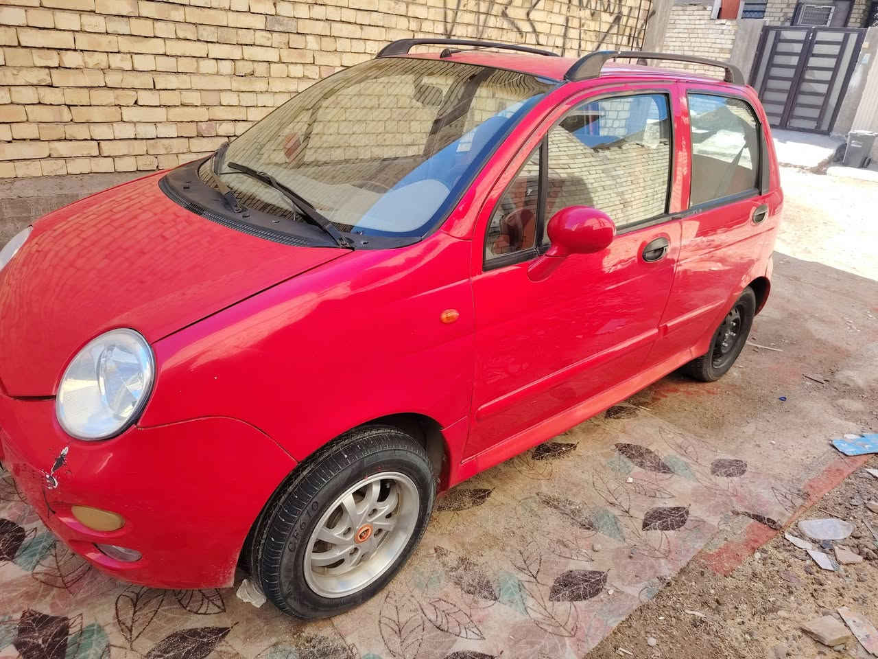 كيو كيو موديل 2012 شغاله وكلشي شغال بيهه  كير مكينه تبريد كهربائيات شغاله خير  من الله  ثاني يوم تحويل السعر 30 وبيهه مجال
مكاني الشعب قرب السيطره القديمه ***********
