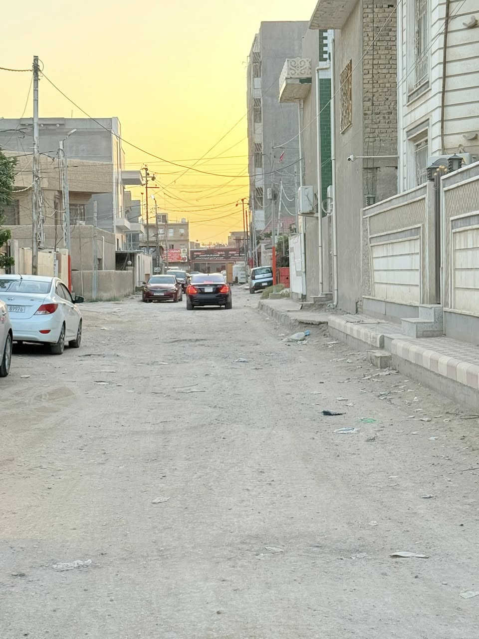 ⭕️دار للايجار في حي المخابرات خلف مطعم الملوك سابقاً قريب جداً من شارع ٦٠ 

⭕️المساحة ١٦٠م 

⭕️الطابق الارضي يحتوي على صالة وهول ومطبخ وغرفه نوم ومجمع صحيات 

⭕️الطابق الثاني يحتوي على غرفتين نوم 

⭕️لطلب السعر مراسله الصفحة او الاتصال على الارقام 
 

*نستقبل جميع عروضكم السكنية 🏠 والتجارية 🏡 بكافة مناطق الحلة 
……………………………..
للمزيد من المعلومات

مراجعة مكتب بابل الكائن في شارع ٦٠ مقابيل حلويات ريف دمشق او كراج ناجي كماش سابقاً او الاتصال ☎️ 

***********ابو احمدالاسدي  
***********احمد الاسدي
***********امير الاسدي
