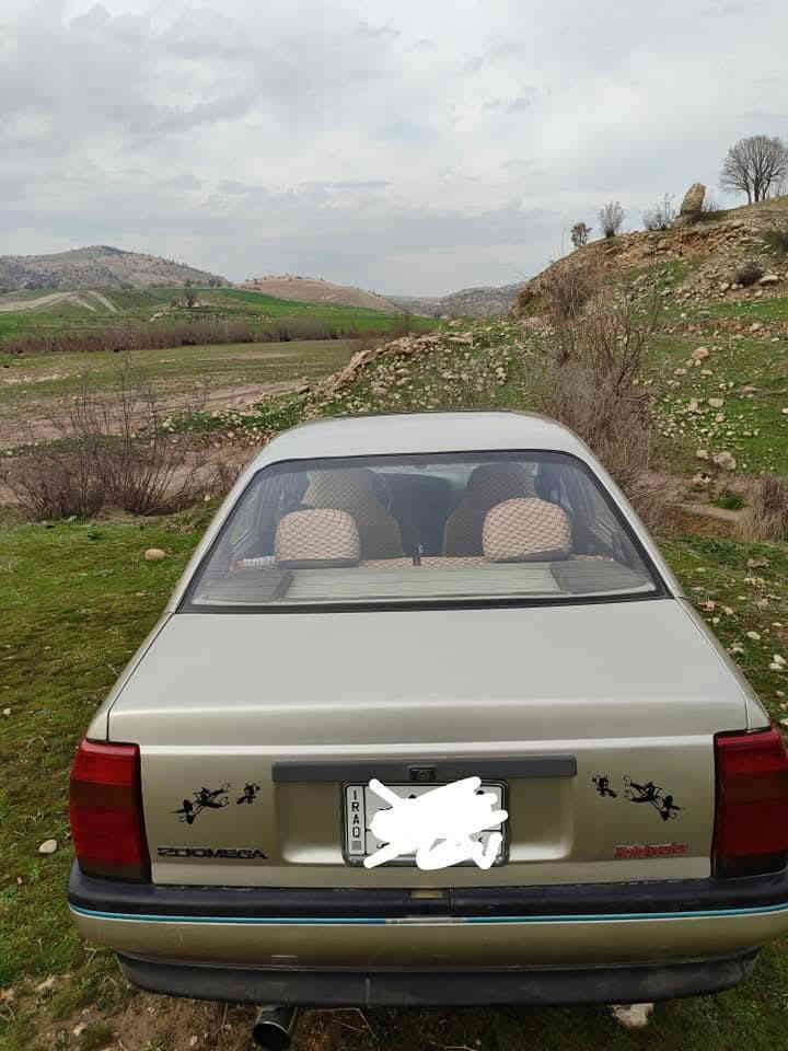 سلام عليكم اخواني سيار اوبل اوميكا موديل90رقم كركوك مشروع وطني شرط وكل تحويل سيار كل عل بيلادي دعم مابي خياس مابي صبغ عام لجمالي كهربائي كل شغال كشنات امامي هيتر بلادي شغال اربع تايرات جديد اربع ويل جديد سيار احل من صور سيار كل علا بلاد كير مكينه شرط 10فيتر سيار مابي 250مصرف سيار جاهز سعر 46مجال رقم تليفون *********** مكان سيار بازيان 

کوردی
سلام علیکم هاورین ئوپل ئومیگا مودێل 90رقم کرکوک مشروع وطني شە رت وکل تەحویل سیارکه وکە شەریکه ماوەتەوە دعەمی نیە رزیوی نیە بویاخ عام بو جوانی کاربای هموی ئی دکات 
کوشنکانی پیشە وە هیتری بلادی ایش دکات چوار تایەی تازی لە سەرە سیارک لە وین زور جوانتر گیروە مە کینە بە شە رت 10فیتر 
250مسرفی نیە سیارکە کامڵ  نرخی 46مجالی کە م ***********شوینی سیارکە بازیان
