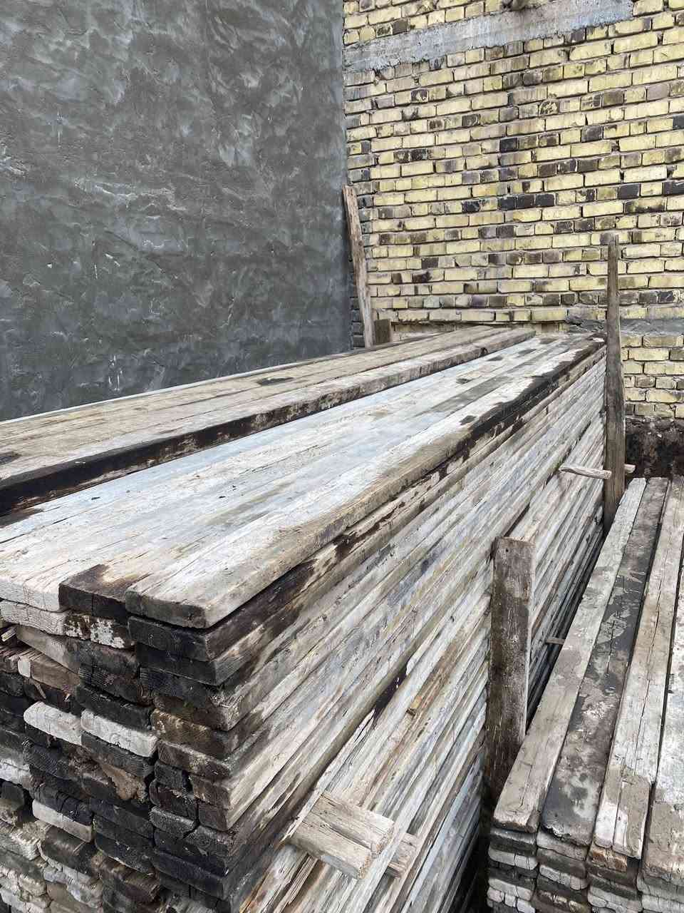 للبيع 
قالب خشب نظيف انج تارس 
العدد 13 مكعب 
العنوان حله 
***********
