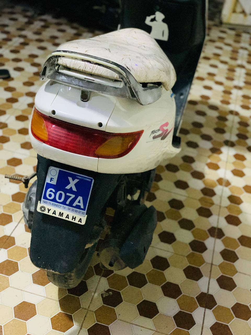 فراشه فحل كرستال مكفولة 
السعر/350وبيها مجال 
بابل حله
***********
