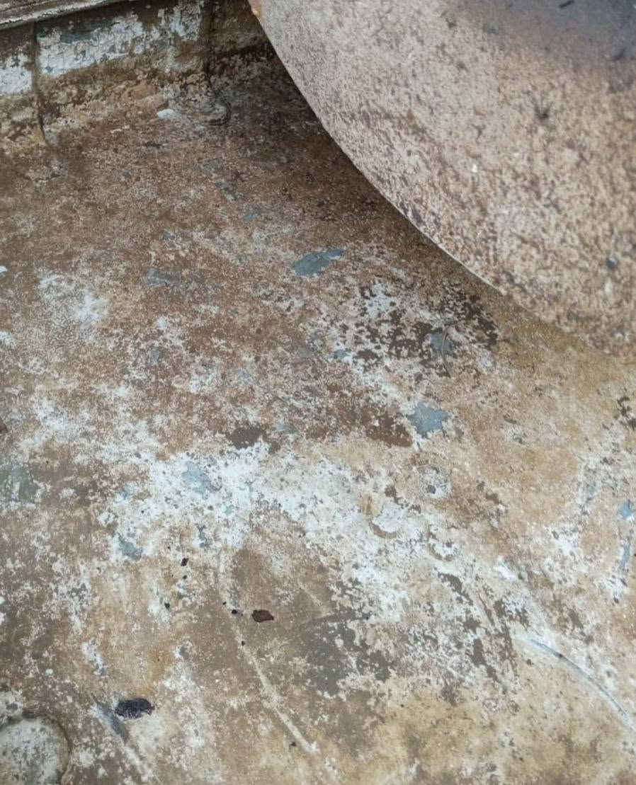 السلام عليكم
مبرده للبيع مبرده نضيفه وجديده ما بيها زنجار شوفت العين كامله هيا ول ابواب جديده السعر ادفع بمه يرضي الله للتواصل على الرقم: 
***********

