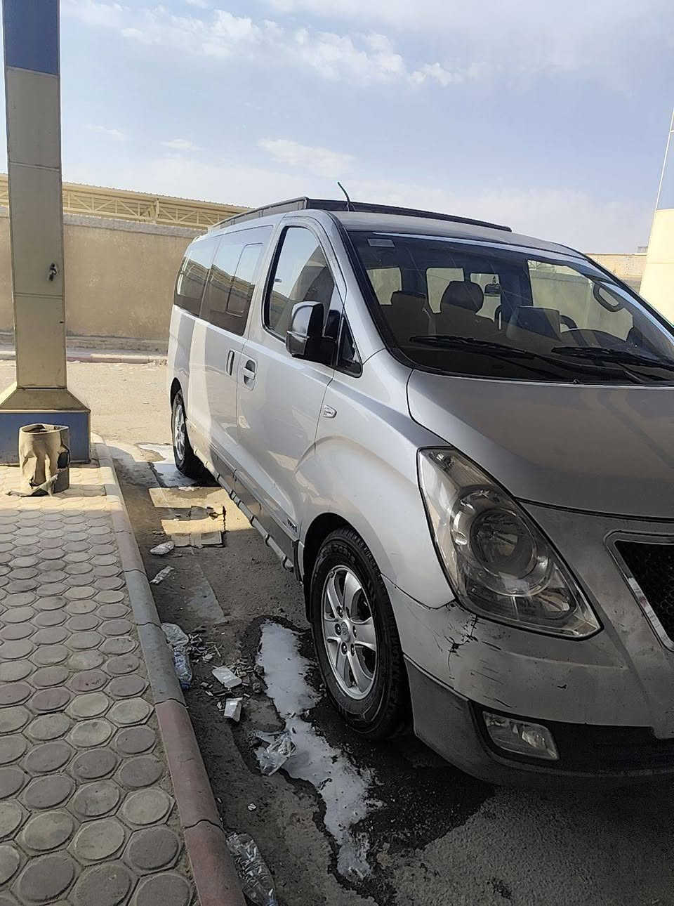 السلام عليكم شباب ستاركس مسكر  اصل 2008للبيع  السياره جاهزه عل الاخير مكينه 7سورنتو صار تقريبا 4اشهر شاده يم حسين عطيوي ابو الشوملي  تخم تاير باتري جديد رقم بابل تحويل ثاني يوم  بيه ضربه جوه قبق الكاز شبر وجاملغ مبدل وبنيد كصه   وبيه خياسات قليله ذاكر كلشي لاتكلي شبيه السعر 130وبيه مجال للشراي المو شراي لايتعبني  ***********/*********** مكاني بابل الحمزه الغربي
