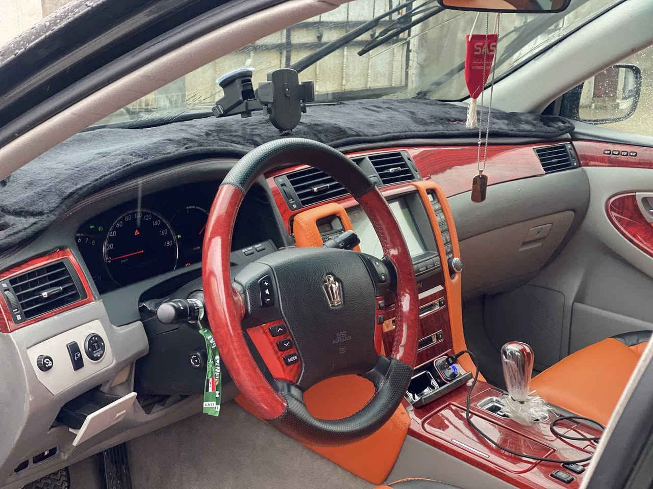 شاهينه ٢٠٠٧ شتى نموونه مه كينه ٨٢  گه وره ناوو قه يسى فوول ته نها سلايدوو هيته ر نيه***********
