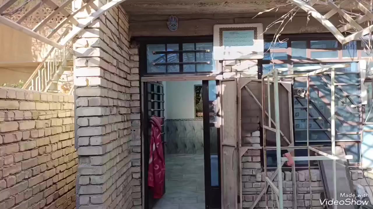 السلام عليكم 
دار للبيع المساحه 90م الواجهة 5والنزال 18
طابو صرف 
#ثلاث #طوابق 
الطابق الثالث هيكل فارغ 
العنوان العبيدي قرب مطعم ليالينا
الاتصال على الهاتف 
***********
#السعر #125مليون وبيه مجال
