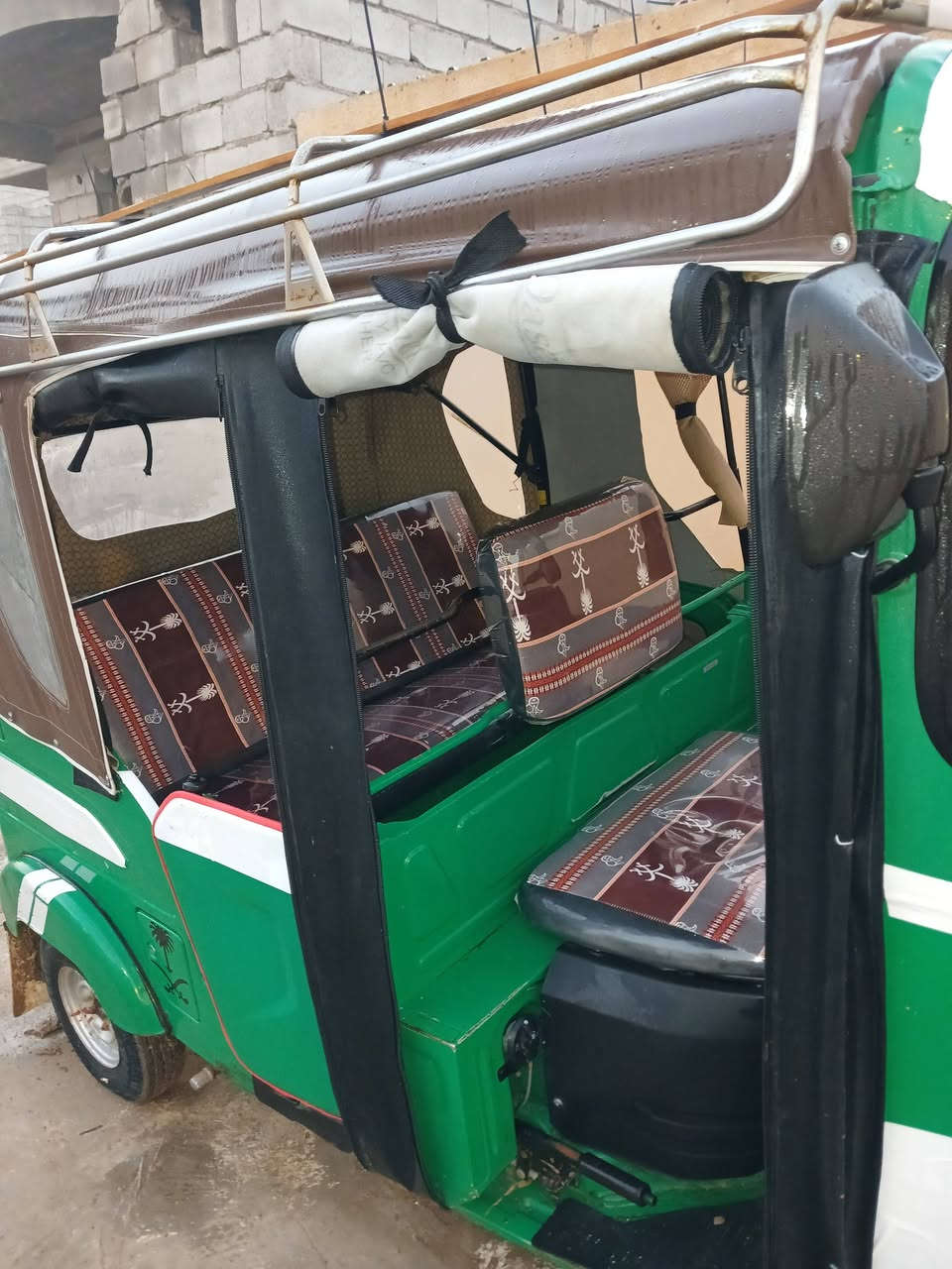 سلام عليكم تكتك 21 تكتك جديده خير من الله مكفوله من المعجون والصبغ والضربه محرك كفاله مكاني خالص جيزاني الجول السعر 8 بيهه مجال ***********
