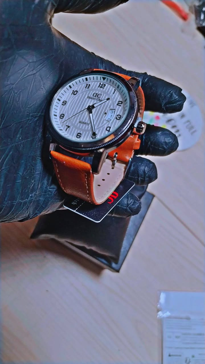 ساعه جديده سعرها ١٥ الف واصل لباب بيتك.


**إذا كنت صاحب هذا الإعلان وتريد حذفه لأي سبب، رجاءا أرسل رسالة إلى الدعم الفني**