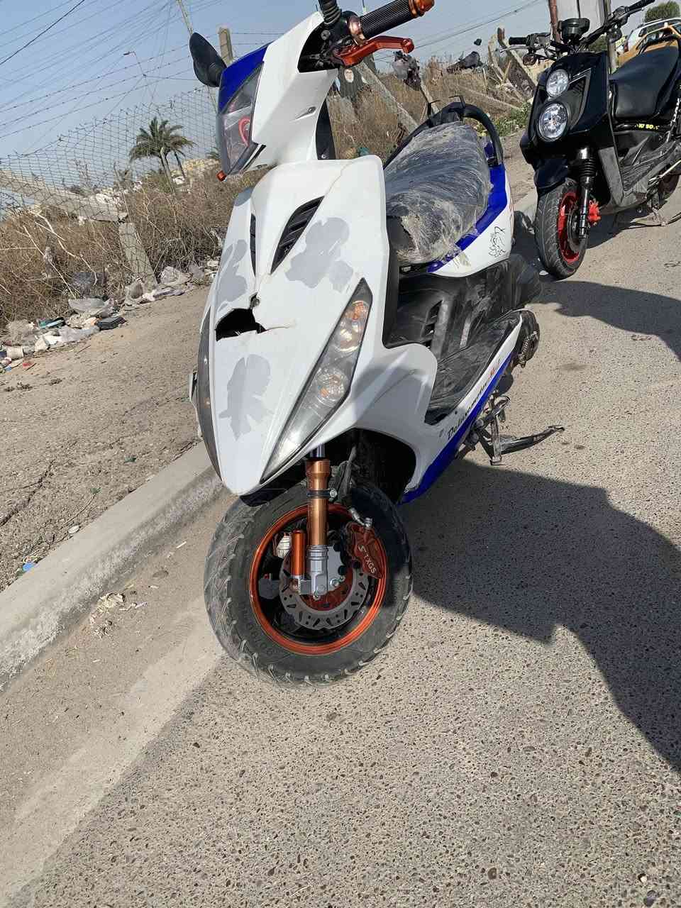 ماكس 140 موديل 24  اوراق كامله دراجه نضيف  برغى مامفتوح بيه فقط قبق كلجات  مبدل خرز كلج. الدراجه بيه هاذه الصوت طلع. بلكلجات بلراجز  سلف بلمحرك ماعرف ابيع  ع هل وضعيه  ولحد يكلى ليش متخلى سعر لان اكو ناس ع باب الله تشترى وتبيع  

 ***********
