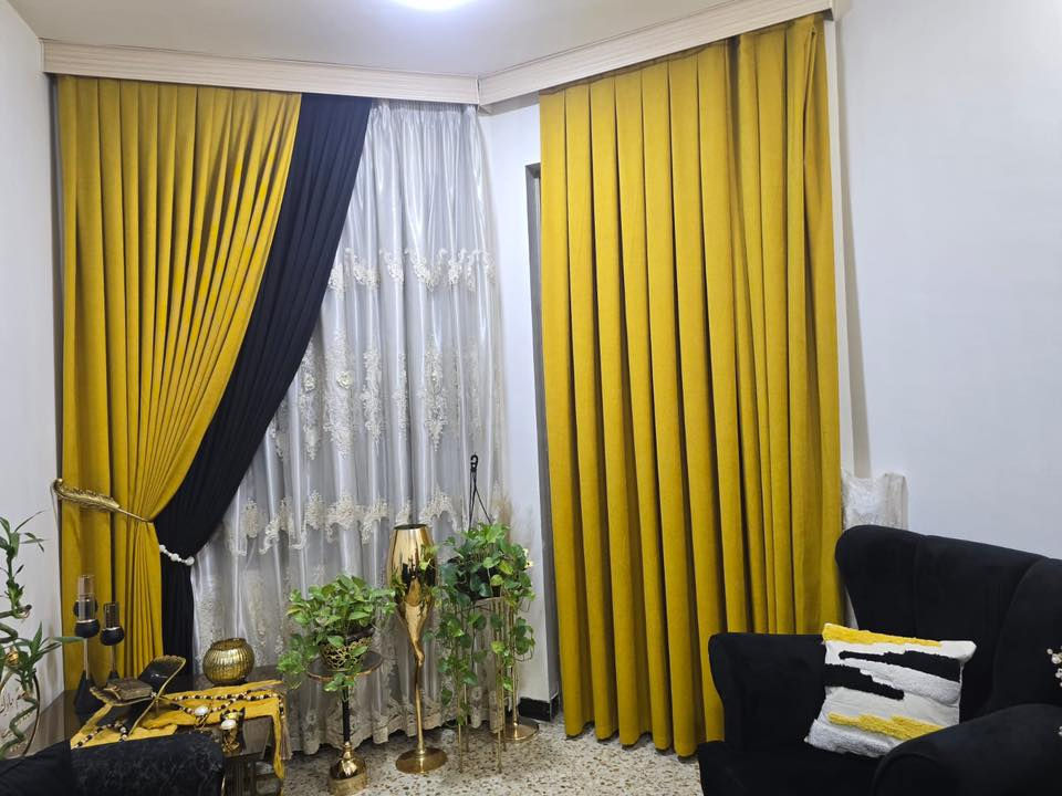 استعمال اقل من شهر جديدات 

تخم ٧ مقاعد لون اسود 
مع طبلات ٣ صغيره مع قطعه كبيرة 
بردات مثل ما واضحات بالصور

سعر التخم ماخذه مليون و١٥٠ الف 
حاليا عارضهن ٨٥٠ الف 
الطبلات ١٤٠ ماخذهن سعرهن هسه ١٠٠ الف 
البردات ٢٦٠ الف مسويهن عارضهن هسه ٢٠٠ الف 
وبالعافية عل ياخذهن 

الي ياخذهن شلع كلهن السعر يختلف اله 

العنوان : سبع ابكار 

للاستفسار 
***********
واتساب متوفر
