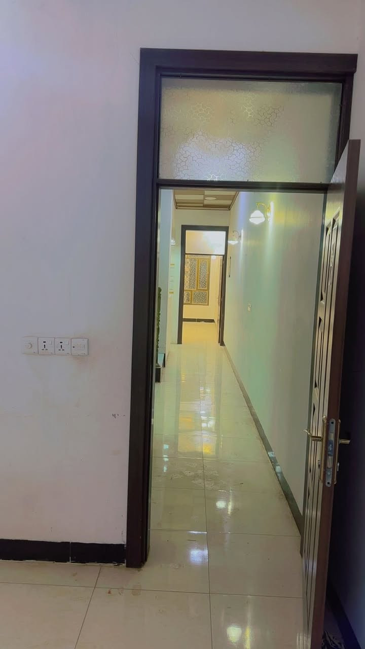 بيت للأيجار
بيت للأيجار الرحمه قرب افران دبي بطابقين الطابق الاول غرفة خطار ومطبخ وغرفه نوم وصحيات عدد 2 الطابق الثاني غرفتين نوم وصحيات وسطح سعر الأيجار 300 الف 
للاستفسار الاتصال على الرقم ***********
