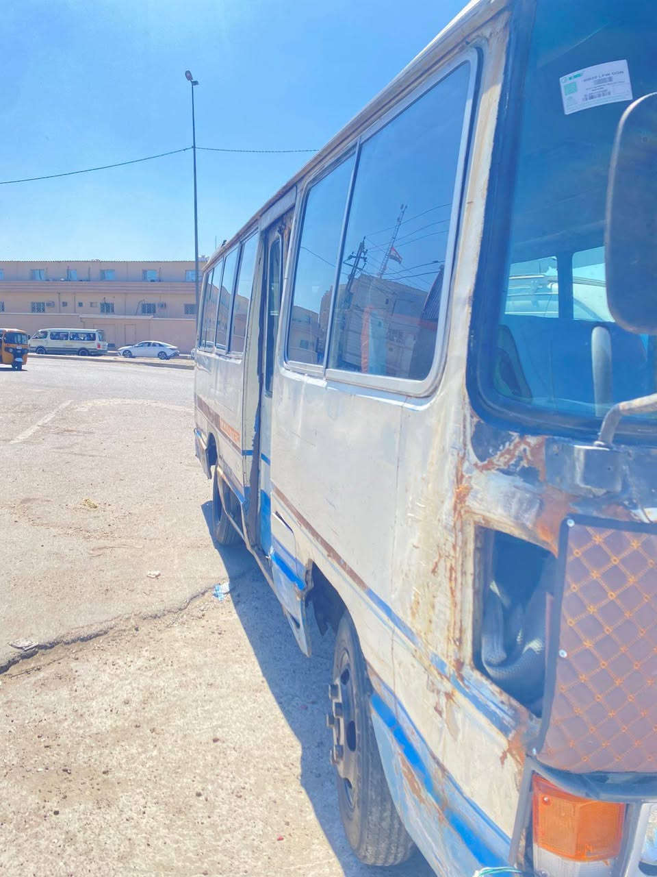 سياره للبيع عريضه للبيع مديل ١٩٨٦ سياره مكينه كروسيده بازين سياره خير من الله سعره ٤ونص وبيه مجال ستفساره خاص ***********
