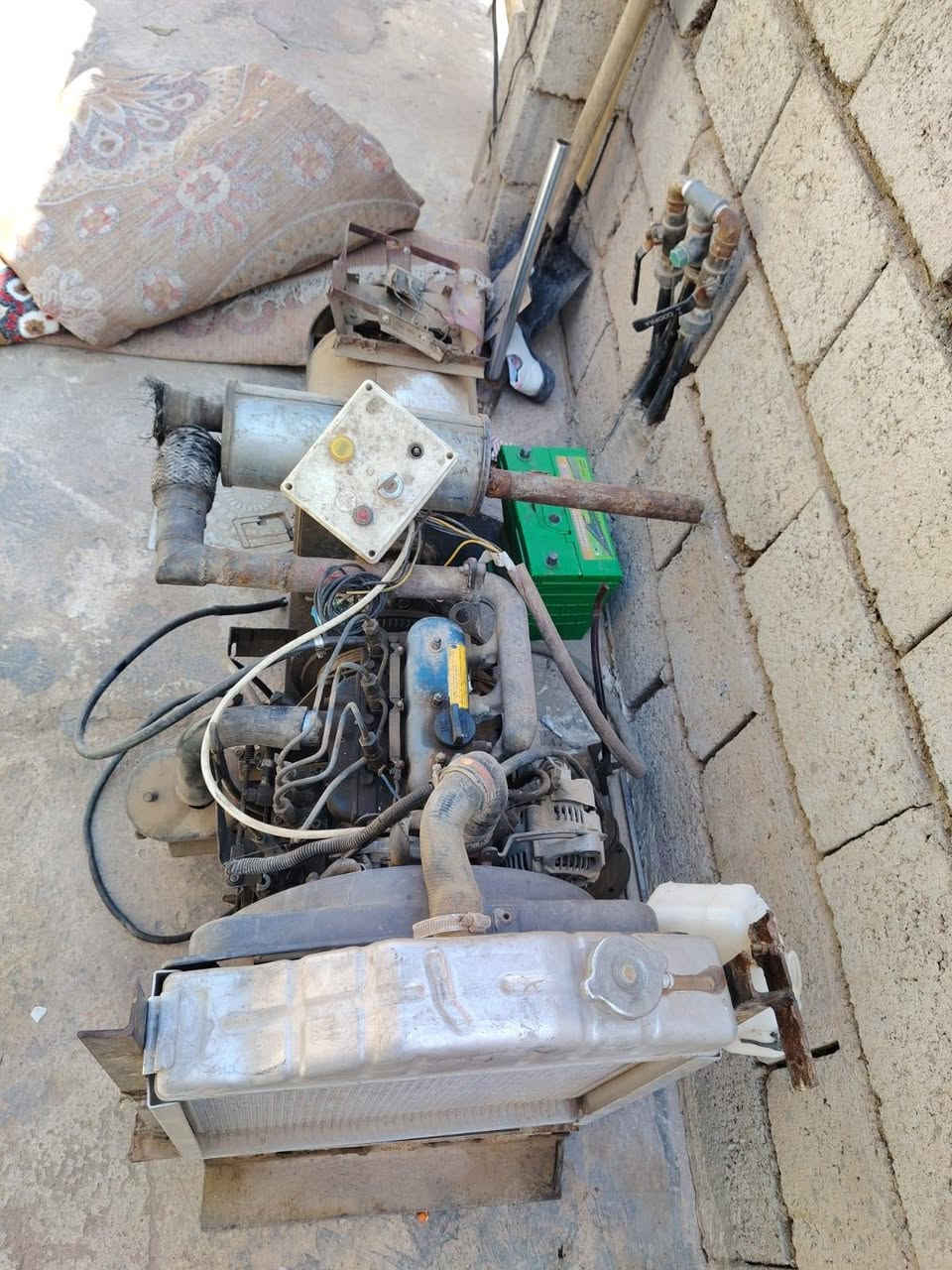 مولد كابوتة 3 بستم  راس التوليد 7.5 كي في اي. تجفيت العام الماضي بي خيط تبخير شغال سنكل فيز للاستفسار اكثر مراسله الصفحه او الاتصال على الرقم ***********
