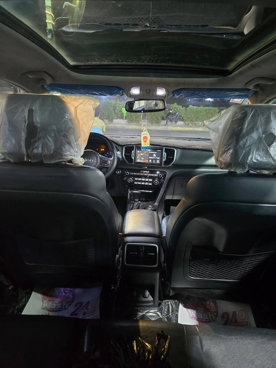 سلام عليكم كيا سبورتج 2019
EX
وارد امريكي ماشيه 66 الف مايل
رقم بغداد تحويل مباشر 
صور الحادث مرفقه بالمنشور
***********

 معروفه موصفاتها
بانوراما 
رادار 360 كل الجهات
كامره دواره 
كشنات تدفئه تبريد 
تدفئه ستيرين
تحكم سترين جهتين
محرك 2400 GDI
مري شفط 
نص بصمه
جنطه كهرباء
3 وضعيات قياده 
 ايكو . عادي. سبورت رياضي
كير عادي اتو
تحديد مسار
لايت اوتوماتيك 
سايد ابرك عادي مو كهربائي
مسجل ستيرو مضخم 
شاشه بلاديه
تاير زوج امامي جديد
تبريد قطعتين 
كشنات جلد  كهربائيات السايق والصدر 

السعر 170 مكان السياره بغداد
