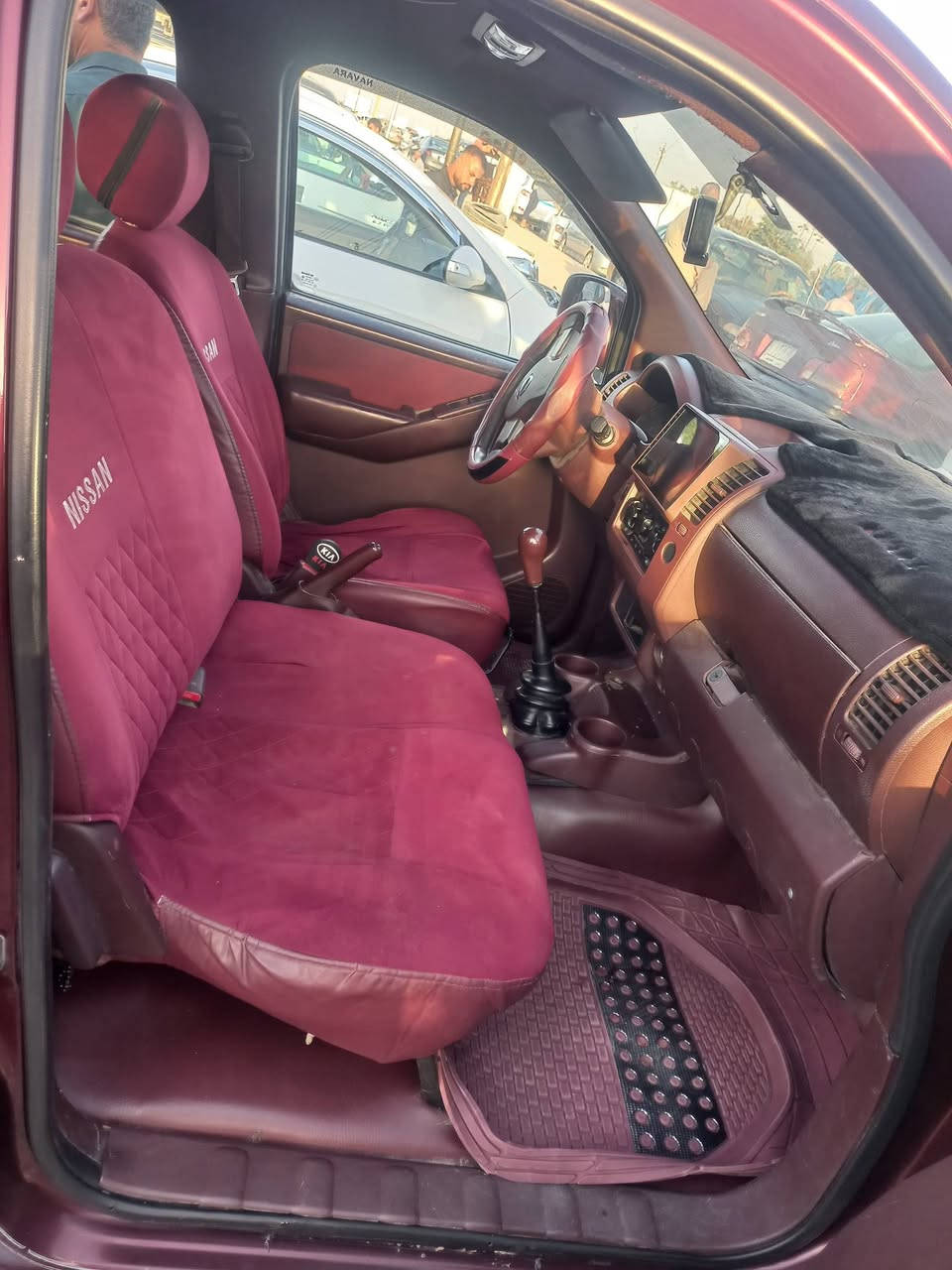 سلام عليكم  نيفاره ٢٠٠٩ رقم سليمانيه دولي هزه جديده بأسمي  جاهزه من كلشي كير محرك صدر كله تمام صبغ بيه باب البدي وشويه يم البك لايت السياره نضيفه جدا وجاهزه وترايه للبصره السعر ٨٥  ديالى الغالبيه ***********
