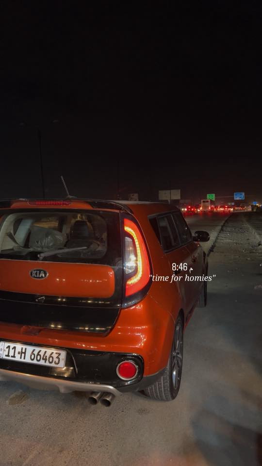 السلام عليكم كيا صول 2018 فول مواصفات للاخير عدا البانوراما   • ماشية 55 فقط
• المحرك: تيربو * اقتصادي جدًا باستهلاك البنزين
• فول مواصفات تشمل: *
• تشغيل بصمة و وترحيب عند الاقتراب
•اشاير بلمري وشفط وتحكم مراية كهرباء
•تخم تاير جديد مع صدر جديد
• حساسات جانبية بلمري
• شاشة وسطية لمس كبيرة مع نظام صوتي عالي الجودة.٨ سماعات مع اضائه بلادي
• كاميرا خلفية مع حساسات أمامية وخلفية.
• ستيرنغ كونترول وتحكم كامل بالمقود.
• كراسي جلد فخم مع تعديل وتحكم كهربائي بلكرسي
, كشنات تدفئه
"ستيرن تدفئه
• إنارة LED أمامية وخلفية مع نهارية.
. (Cruise Control) نظام تثبيت سرعة •
• تبريد امامي فول برودة
• نظام أمان حديث (ABS - Airbags - مانع انزلاق).
.(Smart Entry) دخول ذكي بدون مفتاح •
• درايف مود ٣ انظمه سياقة العادي والاقتصادي والرياضي وبعد بيها هواي شغلات سياره حيل نضيفه وجديدة كلش  رقم بغداد باسمي المكان بغداد الكاضميه السعر 130وبيها مجال الرقم ***********
