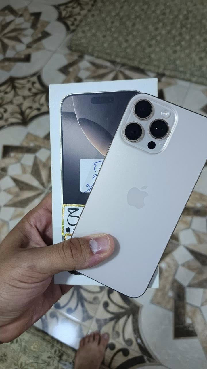 السلام عليكم أيفون 16برو ماكس للبيع فول نضافه بطاريه 92 و256 دبل شريحه السعر خاص ونقد اتصل***********
