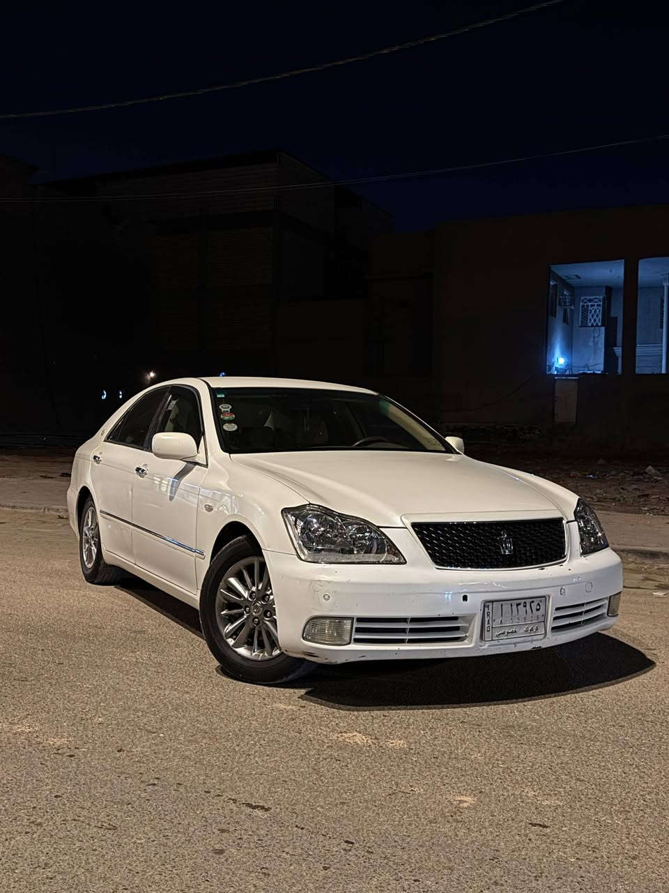 هاي الحلوة موديل 2003 اصل
مدفوع گمرك وضريبة باقي فلوس رقم بس 
بأسم شخص واحد تريد وكالة تريد بصمة 
كفالة من الگص والعيب الشرعي بس 
بيها ضربة بالجنطة 
مواصفاتها عادية 
تحويرة نجف فوك وجوة 
تخم تاير 
غرفة جديدة كلش 
مكانها بالنجف 
سعرها بدون عملة قفل ١٠٨
***********
