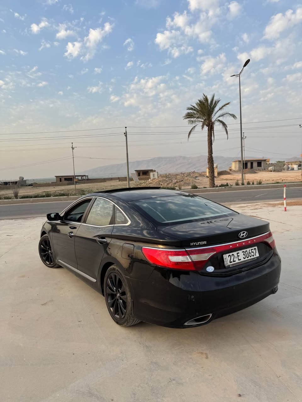 azera2014 ئەزیرە 
فوول مواسەفات قەپات سحر 123 وەرەقە 
مەکینە 4 بستوونە مەکینەی کرایتەوە
170 هەزار km روویە 
هیج سبۆخی نیە بەس دەرگای پیشت سەکنی یەک دۆز ساردە نیشان کردەوە سنەوی و رەقم شتی هەموو نۆیی کرایتەوە لە هیجی نەقس نیە کارەبات گیر و مەکینە بە شەرت هەموو شتیکی بە شەرت دەتەم بە ناوی خۆمە 
تەحویل غرامە بە شەرت سحری 123 وەرەقە مەجلا 
رەقم *********** مخمور, أربيل
