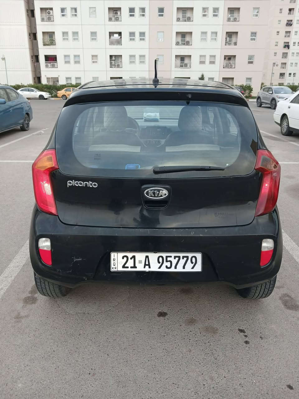 سلام عليكم كيا بيكانتو موديل 2011خليجي ماشيه 90الف حقيقي السياره مكفوله من صبع ومن ضربه ومن تبديل بيهه بارد قليل كير مكينه ممفتوحات خير من الله حداديه امامي خلفي باتري جديد تخم تاير تبريد ثلج السياره بسمي هزه جديده ورقم جديد تريد تحويل تريد وكاله السياره مال بيت ممتعوبه السعر 78وبيهه مجال رقمي ***********

