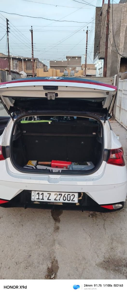 السلام عليكم
هيونداي i20 2023 رقم بغداد كتاب معوقين مسجله بسنة ٢٠٢٥ 
وكالة قياده 
السياره ماشيه ٢٩ الف كيلو لحد هاللحظه
مكينه ١٣٠٠ تيربو ٣سلندر سرعته ٢٢٠
نظام رادار قياده آلية
شاشه مع كار آي بلي 
حساسات بالمري
مرايات شفط
اشاير بالمري مع نقطه عمياء
حساسات خلفية مع رادار توقف ذاتي عند عبور اي جسم 
٣وضعيات قياده 
تحكم ستيرن 
حساسات كشنات 
اطارات حجم ١٧
تدفئة تبريد فول

استيراد من عمان مو وارد امريكي 
حادثه جاملغ امامي جه السائق ما طاخ الشاصي مثل ما موضح بالصوره 
***********
السعر ١١٥ ورقه
