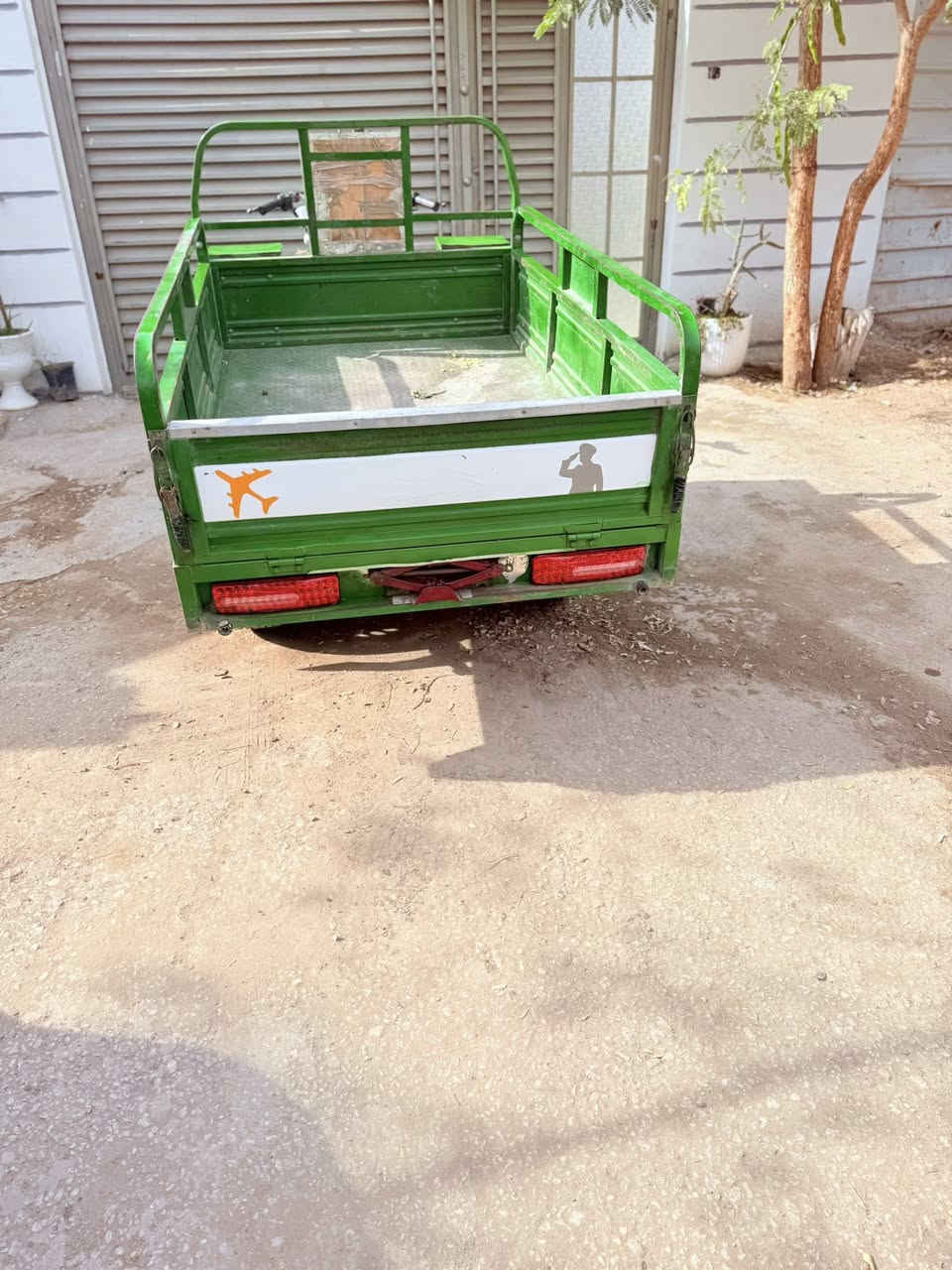 سلام عليكم ستوته للبيع مكفوله كفاله عامه أوراق اصولي سبع أوراق موديل 18محرك ما مفتوح نضافه 💯 كهربائيات كله شغاله نكره سلف السعر 1650بيه مجال قليل الاتصال عله الرقم ***********
