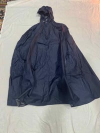 معطف مطري • مقاس واحد • السليمانية