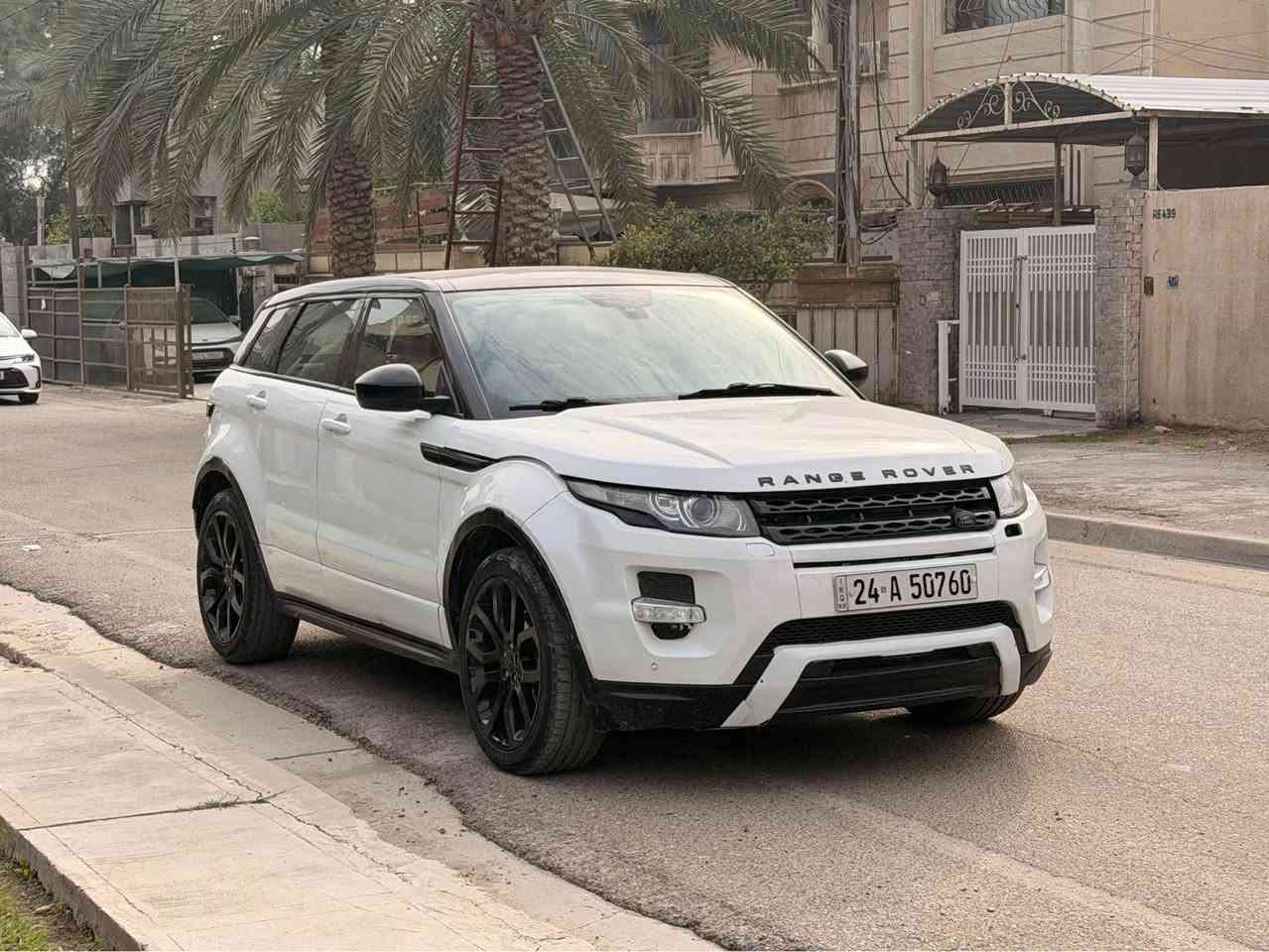 السلام وعليكم رانج روفر موديل 2013  رقم اربيل جديد سعرها 153 ورقه خليجي كفاله عامه وكالة سردار
 مواصفات VIP 

مكينه 8 سلندر سوبر 

فتحة سقف بصمة 

تشغيل وبصمة ابواب 

جكات تصعد وتنزل 

كشنات كهرباء تدفئه وتبريد وكشنات جلد  

رادارات وخلفي دمام صوت هارمن كاردن متكامل  زراق لايت جنطة كهرباء  ثلاجة شاشه كبيره نقاط عمياء وضعيات قياده متعدده  تحكم ستيرن جهتين شفتات ستيرن حساسات امامي خلفي مثبت سرعه السياره جديدة بمعنى الكلمة 

مكاني بغداد العامريه شارع المنظمه  

الاستفسار *********** بغداد, العراق
