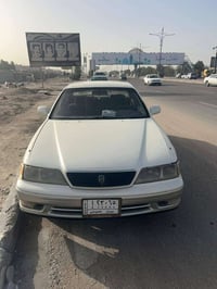 صالون • ٢٠٠٠ • مكفولة
