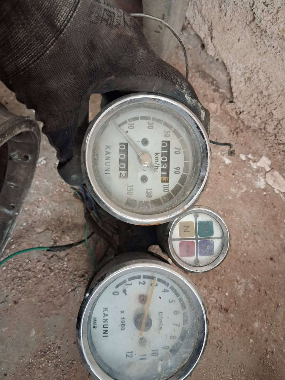 سلام عليكم للبيع دشبول قنبورة السعر ١٥ مكاني فلوجة هاتف *********** يوجد توصيل جميع محافظات من رخصت مدير الكروب المحترم
