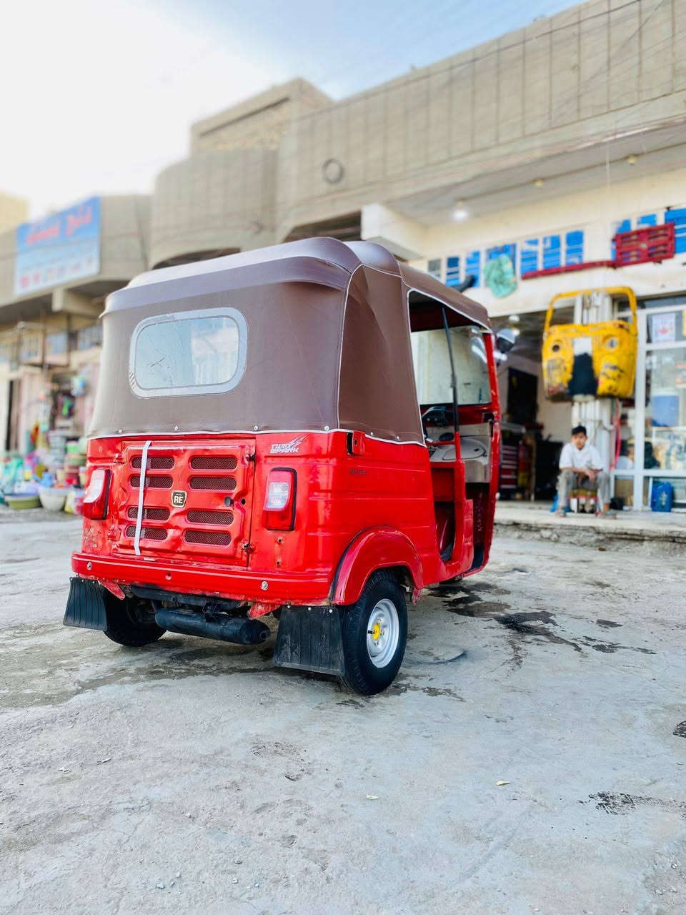 سلام عليكم تكتك للبيع 2019 شهر 1 بيه مكينه تخبل شرط عله تراي تكتك رقم وسنويه مكاني بغداد سبع قصور ***********
