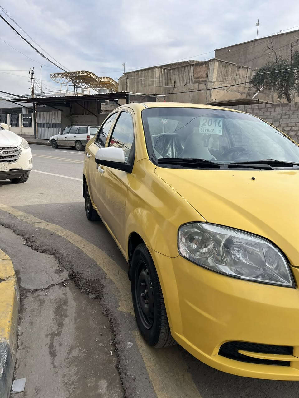 السلام عليكم افيو مديل 2010 سياره جاهزه من كل النواحي مكينه كير بشرط طخم تايه قفل مركزي كهربائيات كلها شغاله لايت زنون  طخم تايه جديد رقم سنويه جديد ابسمي كوبون بيها سياره مال رزق 
 ***********
السعر 58قفل من الاخير
