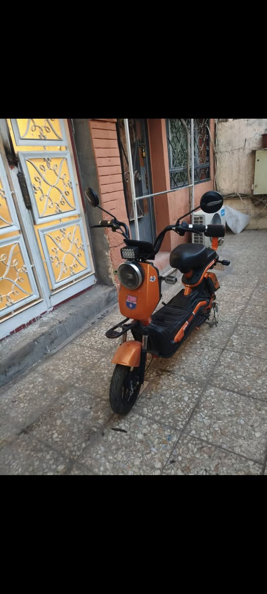 سلام عليكم
دراجه شحن للبيع 
مثل ما تشوفون دراجه متروكه ويحتاجله بس بطاريات امانه الله يطلع بيه غير شي تجون الباب البيت
حجم 14  
عقل اصلي 
ملف 500w
ومابيها اشكال بل ضفيره دا اكلك دراجه كامله بس بطاريات تحتاج هيه جديده بس باكو البطاريات اني طالب بيها 175  وبيها مجال


**إذا كنت صاحب هذا الإعلان وتريد حذفه لأي سبب، رجاءا أرسل رسالة إلى الدعم الفني**