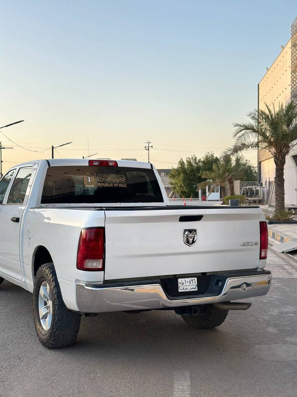 السلام عليكم 
للبيع فقط دوج رام كلاسك باب طويل بدي قصير موديل 2023 وارد امريكي
حادثها  باب الخلفي الجهه اليسره صفحه السايق تبديل قطعه واحده
وبيها بارد +شخوط الجاملغ الامامي الايمن

محرك 3600  السياره ماشيه 60الف

رقم بغداد انكليزي سنويه 2030

السعر 240 ورقه وبها مجال 

العنوان النجف الاشرف الكوفه حي ميسان 
للاتصال ***********
***********  سيد هاشم الموسوي
