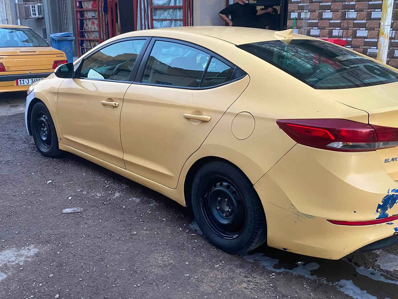 سلام عليكم النترا 2018 مكينة 2000  گير أي تي تخم تاير جديد صدر جديد هسه مفتوح السيارة جاهزة وهاي الصور مال امريكا وبيها سونار جديد بيها ضربة بالعراق جاملغ خلفي تبديل رحمه الوالدية يقرأ التفاصيل زين ويتصل على رقم *********** عارضها 98 وبيها مجال بسيط جداً
