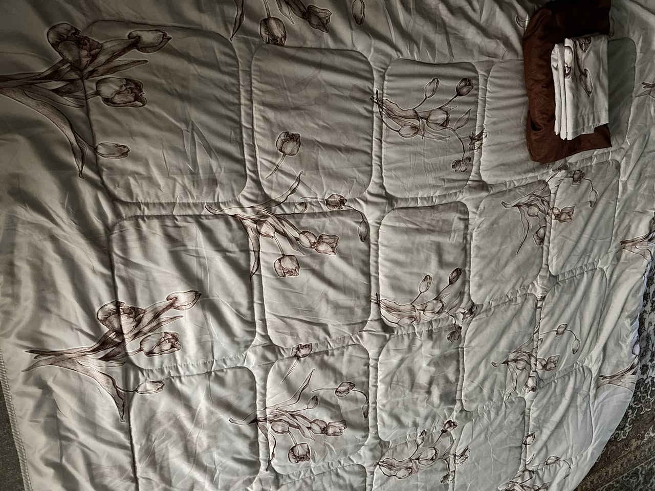 لحاف صيفي ٤ قطع مو مستعمل ٢٥ الف اللون رصاصي فاتح وقهوائي


**إذا كنت صاحب هذا الإعلان وتريد حذفه لأي سبب، رجاءا أرسل رسالة إلى الدعم الفني**