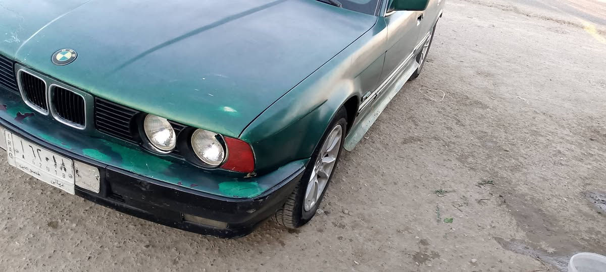 اسلام عليكم bmw حجم 520 رقم ديالا الماني صاحبهه متوفي اتعهد من كلشي محرك مفتوح كير عادي مكفولات حداديه زينه كهربائيات جاهزه مال جني مكان الرفاعي السعر 21 مجال بسيط ***********
