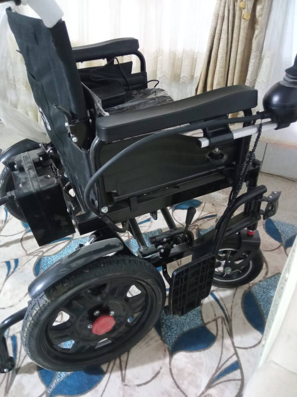 عربانة شحن للبيع جديدة نضيفة كلش ..السعر خاص ...***********
