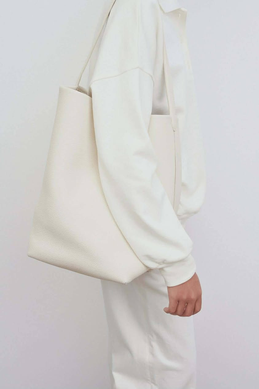 السلام عليكم 
من رخصة الادمن متوفر جنطه ذه رو حجم كبير جلد طبيعي كوالتي جدا راقي


**إذا كنت صاحب هذا الإعلان وتريد حذفه لأي سبب، رجاءا أرسل رسالة إلى الدعم الفني**