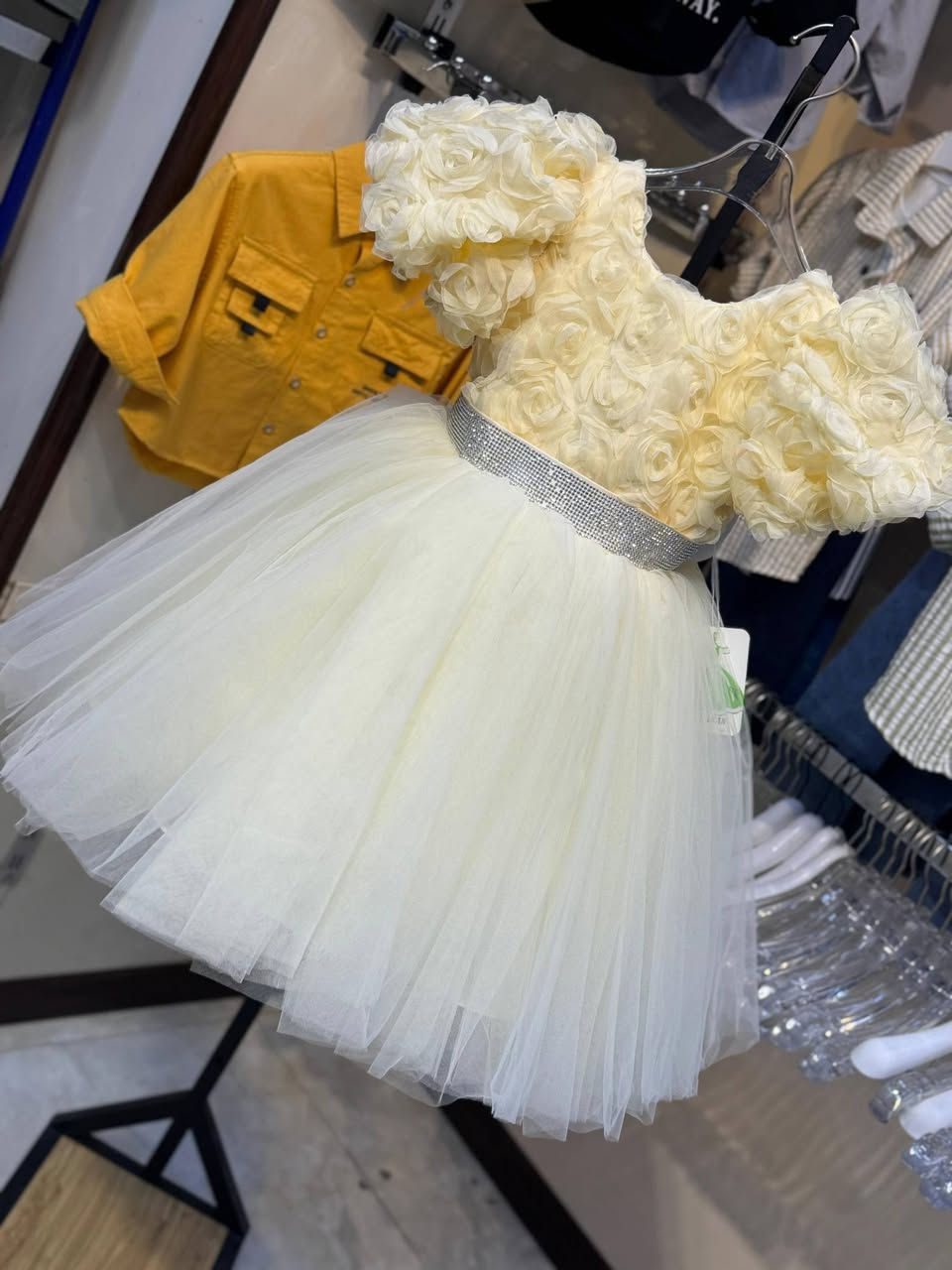 متميزين دائماً 👑👑كووله ماركه 😍😍 زبائنا الغالين ويانه ماتحتارون🎀
كل يوم موديل جديد وفووول نزاكه✅
بدلات ___ماركه عالميه 👌💎اشتري وانتي مطمئنه مع الوان لألبسة الأطفال  كووووله  جديد وحصري 🧚‍♂️ كربلاء حي العامل مول الباقرالتجاري للأستفسار
📞 *********** 
الوان لألبسة الأطفال
