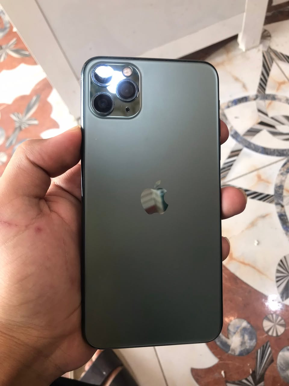 ايفون ١١ برو ماكس مبدل شاشه وبطاريه ١٠٠ شحن يخبل ذاكره ٢٥٦ نضيف كامره اماميه واكفه سعر ٢٠٠ بي مجال مكاني قرنه ***********
