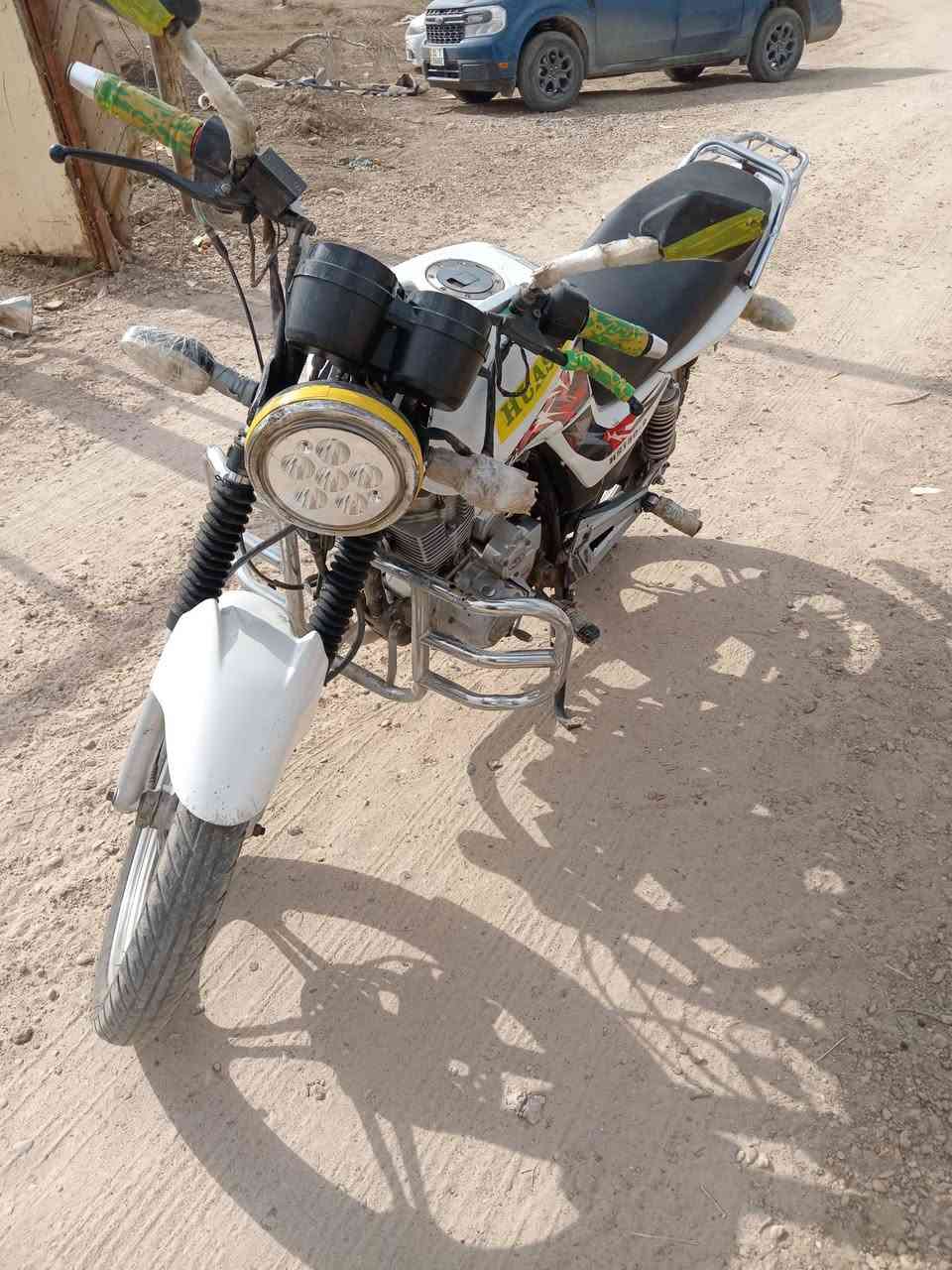 دراجة نارية للبيع هايوشه ٢٠١١٧ الرمادي الخمس كيلو للإستفسار ***********
