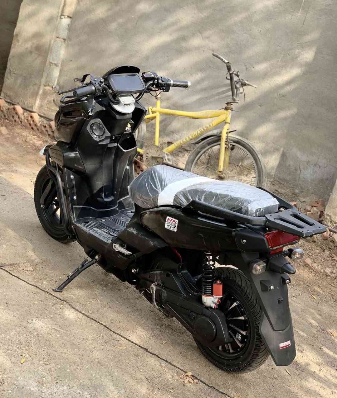 السلام عليكم 
اباتشي 2025 للبيع السعر 600 يرادلها تبديل بطاريات فقط 
***********
