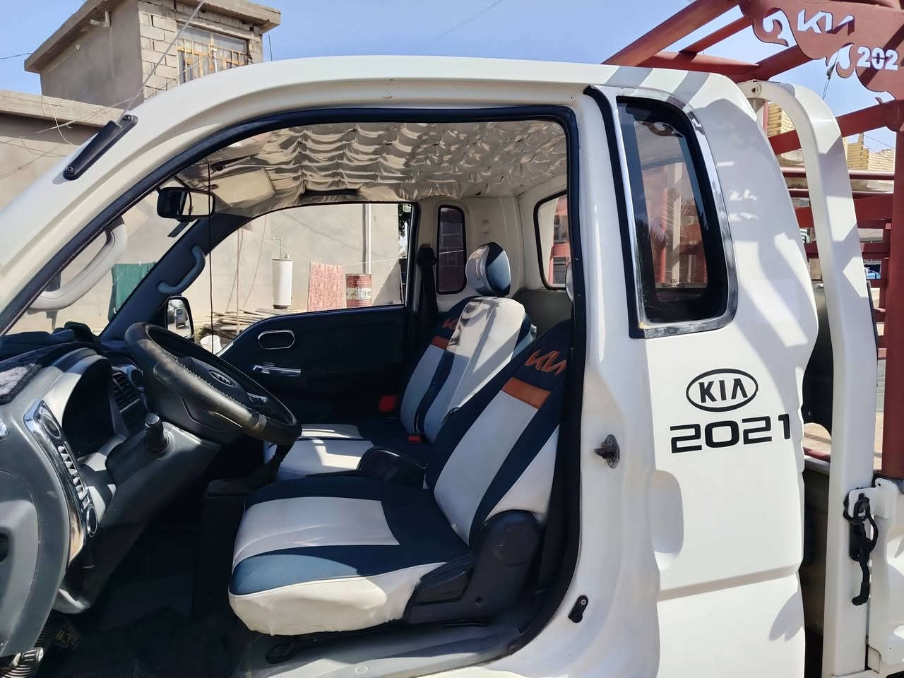 السلام عليكم كيه موديل 2013
السياره خير من الله مكينه بلادي بم بلادي

السياره كفاله عامه

 رقم واسط انكليزي بسمي

السعر 110

مكان السياره واسط الصويره

رقم صاحب السياره

***********

***********
