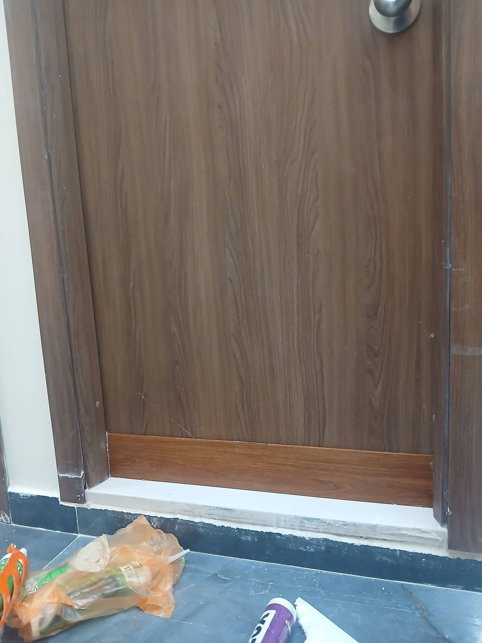 ضياء صباغ الباب 15الف***********
