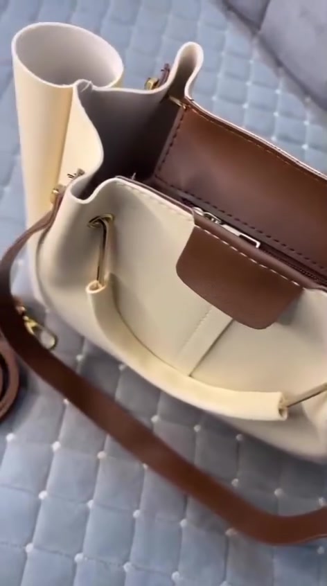 الدرزن يجي 4 الوان مثل ما موضح بالصوره 
📦 سعر الدرزن: 78  ألف فقط
اخر درزن


**إذا كنت صاحب هذا الإعلان وتريد حذفه لأي سبب، رجاءا أرسل رسالة إلى الدعم الفني**