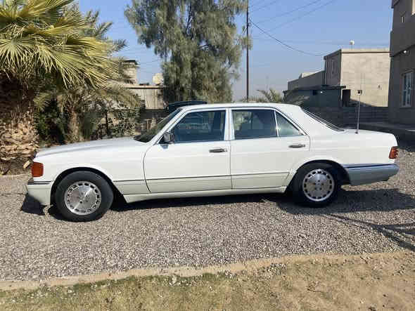 للبيع مارسيدس موديل 1989 حجم 300s محرك بطه 3000 السياره مصبوغه جماليه شرط گير محرك كهربائيات كلها شغاله تبريد تدفئه شغاله طخم تاير جديد صدر جديد شرط التحويل السعر 75 الاتصال على الرقم /***********
