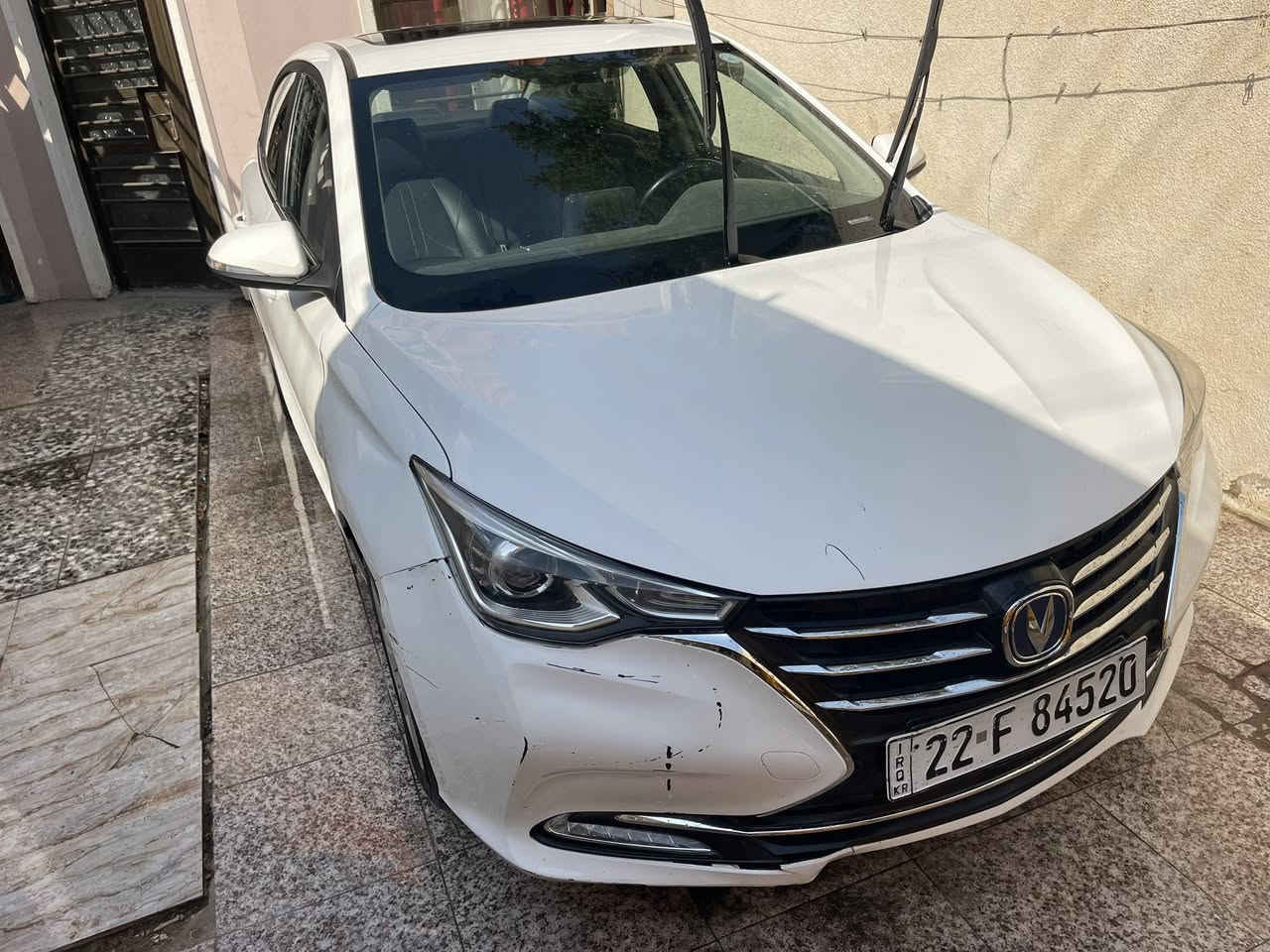 سلام عليكم 
شانجان السفن موديل 2024 سياره باسمي تحويل مباشر سياره بعدها بلضمان 
محرك 1500 تنفس طبيعي +القوة الحصانية 105+العزم 145+حجم خزان الوقود 40L+گير 5سرعات dct ياباني +دفع العجلات 2wd+انظمة قيادة (2)سبورت ونرومال 

المواصفات 

فتحة سقف+كامرة خلفية مع حساسات خلفية +تبريد بستم +تحكمات مقود +تثبيت سرعة +مانع انزلاق +كشنات جلد +تحكمات مري +شاشة 7 انج 

بيه رصعات موضحه بلسونار  بيع او مرواس حسب القناعه 
السعر 85
الاستفسار 

***********
